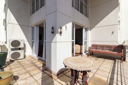 Apartamento à venda com 156m², 2 quartos e 2 vagas Apartamento à venda com 156m², 2 quartos e 2 vagasVista/Varanda
