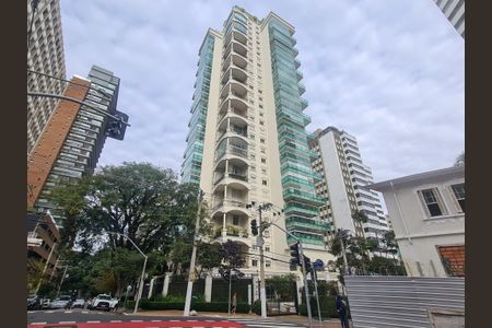 Apartamento à venda com 156m², 2 quartos e 2 vagas Apartamento à venda com 156m², 2 quartos e 2 vagasFachada