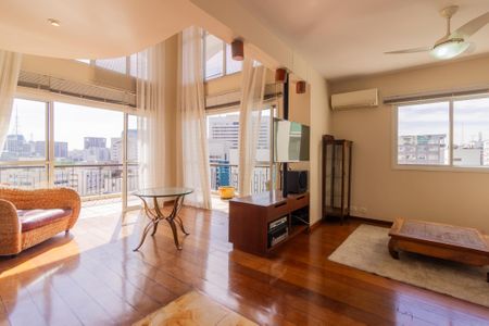 Apartamento à venda com 156m², 2 quartos e 2 vagas Apartamento à venda com 156m², 2 quartos e 2 vagasSala