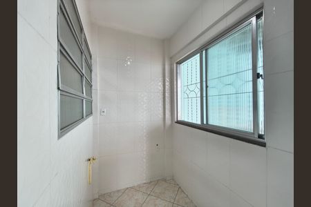 Casa à venda com 100m², 3 quartos e 3 vagas Casa à venda com 100m², 3 quartos e 3 vagasServiço