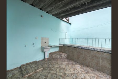 Casa à venda com 100m², 3 quartos e 3 vagas Casa à venda com 100m², 3 quartos e 3 vagasÁrea de Serviço