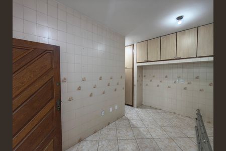 Casa à venda com 100m², 3 quartos e 3 vagas Casa à venda com 100m², 3 quartos e 3 vagasCozinha