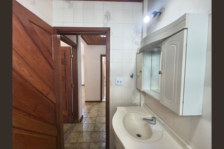 Casa à venda com 100m², 3 quartos e 3 vagas Casa à venda com 100m², 3 quartos e 3 vagasBanheiro Social