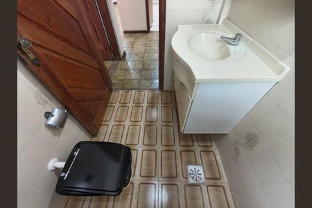 Casa à venda com 100m², 3 quartos e 3 vagas Casa à venda com 100m², 3 quartos e 3 vagasBanheiro Social