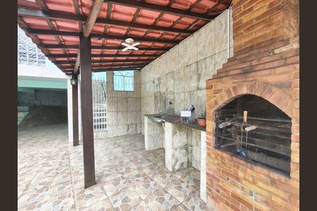 Casa à venda com 100m², 3 quartos e 3 vagas