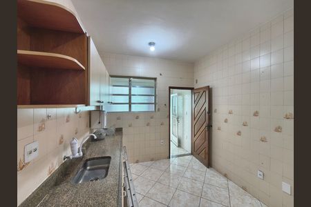 Casa à venda com 100m², 3 quartos e 3 vagas Casa à venda com 100m², 3 quartos e 3 vagasCozinha