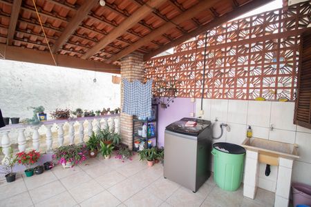 Casa à venda com 127m², 3 quartos e 2 vagasÁREA DE SERVIÇO