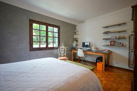 Casa à venda com 230m², 4 quartos e 3 vagas