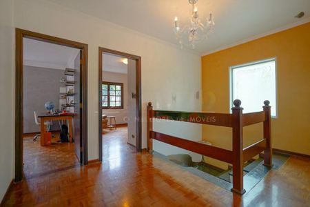 Casa à venda com 230m², 4 quartos e 3 vagas
