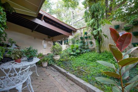 Casa à venda com 230m², 4 quartos e 3 vagas