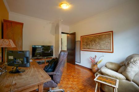 Casa à venda com 230m², 4 quartos e 3 vagas
