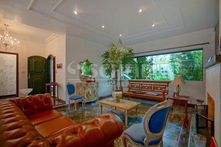 Casa à venda com 230m², 4 quartos e 3 vagas