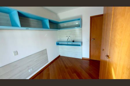 Apartamento à venda com 117m², 3 quartos e 3 vagas Apartamento à venda com 117m², 3 quartos e 3 vagasQuarto 1
