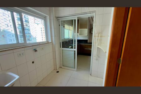 Apartamento à venda com 117m², 3 quartos e 3 vagas Apartamento à venda com 117m², 3 quartos e 3 vagasarea de serviço