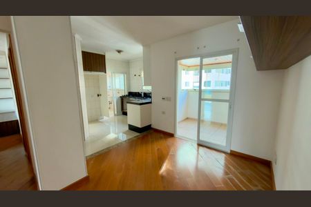 Apartamento à venda com 117m², 3 quartos e 3 vagas Apartamento à venda com 117m², 3 quartos e 3 vagascozinha