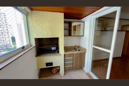 Apartamento à venda com 117m², 3 quartos e 3 vagas Apartamento à venda com 117m², 3 quartos e 3 vagasChurrasqueira