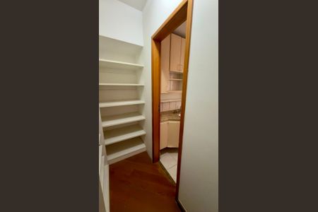 Apartamento à venda com 117m², 3 quartos e 3 vagas Apartamento à venda com 117m², 3 quartos e 3 vagascloset quarto3