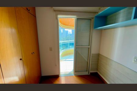 Apartamento à venda com 117m², 3 quartos e 3 vagas Apartamento à venda com 117m², 3 quartos e 3 vagasQuarto 1