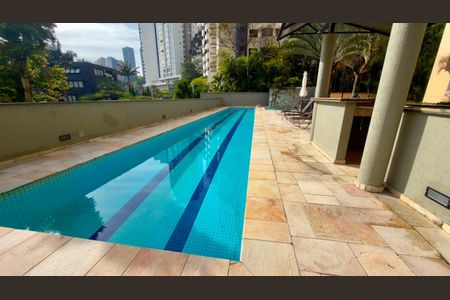 Apartamento à venda com 117m², 3 quartos e 3 vagas Apartamento à venda com 117m², 3 quartos e 3 vagasPiscina