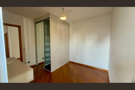 Apartamento à venda com 117m², 3 quartos e 3 vagas Apartamento à venda com 117m², 3 quartos e 3 vagasquarto3