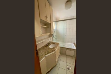 Apartamento à venda com 117m², 3 quartos e 3 vagas Apartamento à venda com 117m², 3 quartos e 3 vagasbanheiro quarto 3