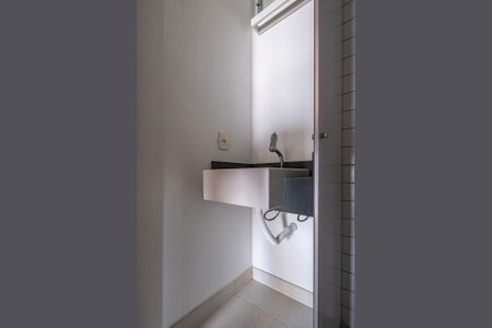 Apartamento para alugar com 180m², 3 quartos e 1 vaga Apartamento para alugar com 180m², 3 quartos e 1 vagaBanheiro