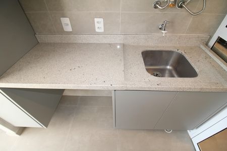 Área de Serviço de kitnet/studio para alugar com 2 quartos, 70m² em Parque Sao Domingos, São Paulo