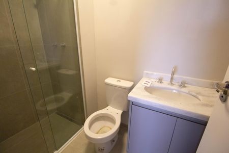 Apartamento à venda com 70m², 2 quartos e 2 vagas Apartamento à venda com 70m², 2 quartos e 2 vagasBanheiro da Suíte