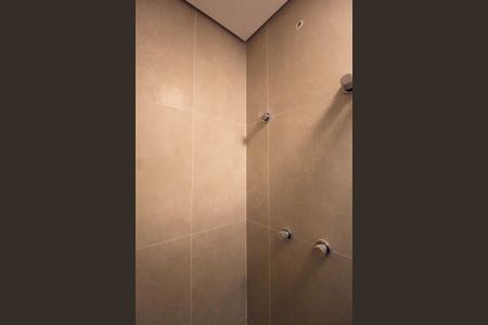 Apartamento à venda com 70m², 2 quartos e 2 vagas Apartamento à venda com 70m², 2 quartos e 2 vagasBanheiro da Suíte