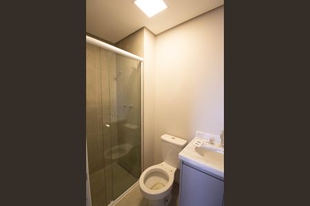 Banheiro da Suíte de apartamento para alugar com 2 quartos, 70m² em Parque Sao Domingos, São Paulo