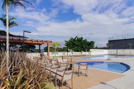 Apartamento para alugar com 100m², 3 quartos e 2 vagas Apartamento para alugar com 100m², 3 quartos e 2 vagasÁrea comum - Piscina
