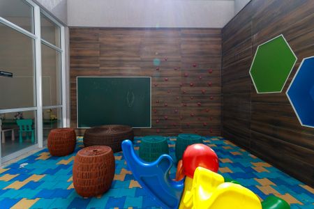Apartamento para alugar com 61m², 1 quarto e 1 vaga Apartamento para alugar com 61m², 1 quarto e 1 vagaÁrea comum - Playground