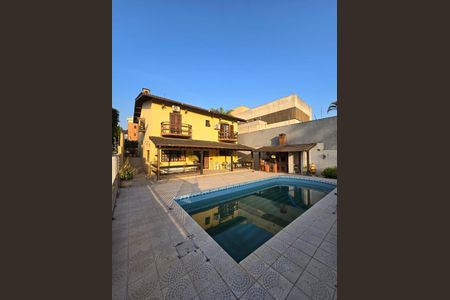 Casa de condomínio à venda com 481m², 4 quartos e 4 vagas Casa de condomínio à venda com 481m², 4 quartos e 4 vagasFoto 04