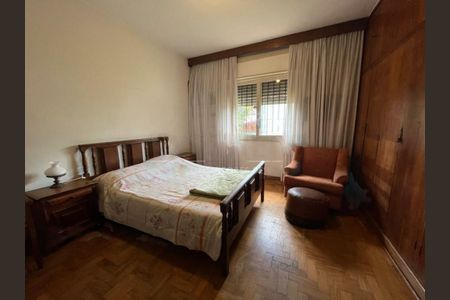 Casa à venda com 3 quartos, 213m² em Vila Mariana, São Paulo