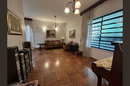 Casa à venda com 213m², 3 quartos e 3 vagas