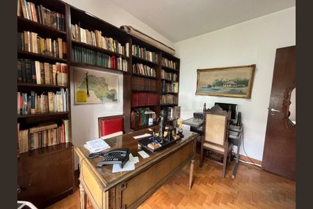 Casa à venda com 3 quartos, 213m² em Vila Mariana, São Paulo