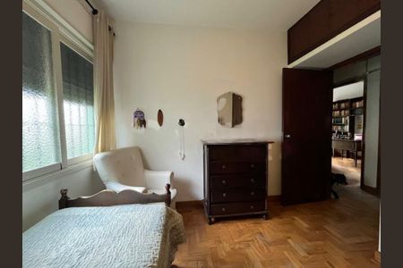 Casa à venda com 213m², 3 quartos e 3 vagas