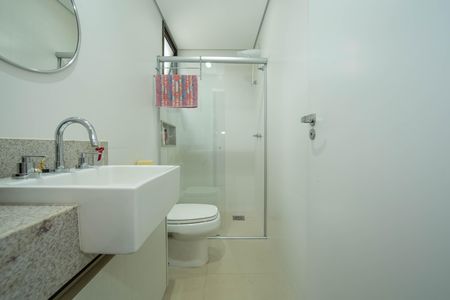 Apartamento à venda com 68m², 2 quartos e 2 vagas Apartamento à venda com 68m², 2 quartos e 2 vagasBANHEIRO3