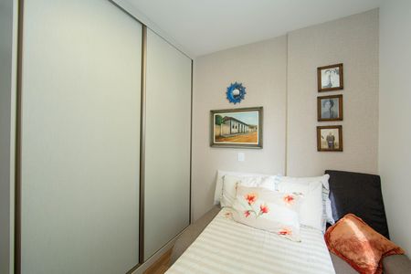 Apartamento à venda com 68m², 2 quartos e 2 vagas Apartamento à venda com 68m², 2 quartos e 2 vagasQUARTO2
