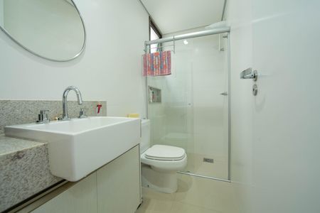 Apartamento à venda com 68m², 2 quartos e 2 vagas Apartamento à venda com 68m², 2 quartos e 2 vagasBANHEIRO3