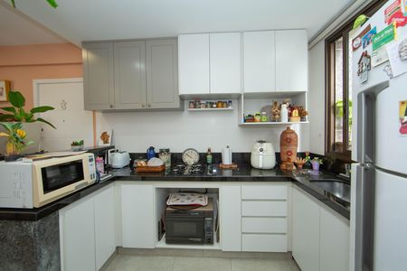 Apartamento à venda com 68m², 2 quartos e 2 vagas Apartamento à venda com 68m², 2 quartos e 2 vagasCOZINHA