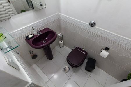 Casa à venda com 254m², 5 quartos e 1 vaga Casa à venda com 254m², 5 quartos e 1 vagaCasa 1 - Lavabo