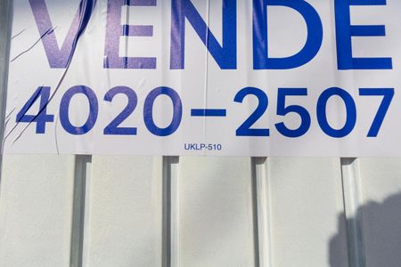 Casa à venda com 254m², 5 quartos e 1 vaga Casa à venda com 254m², 5 quartos e 1 vagaFachada - plaquinha