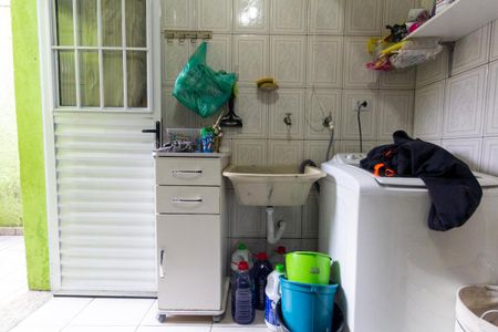 Casa à venda com 254m², 5 quartos e 1 vaga Casa à venda com 254m², 5 quartos e 1 vagaCasa 1 - Área de Serviço