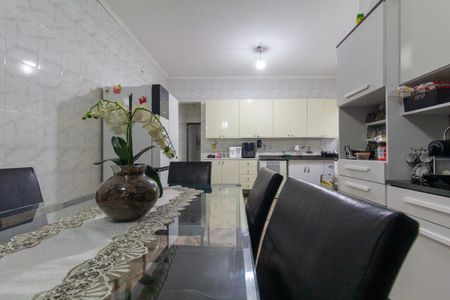 Casa à venda com 254m², 5 quartos e 1 vaga Casa à venda com 254m², 5 quartos e 1 vagaCasa 1 - Cozinha