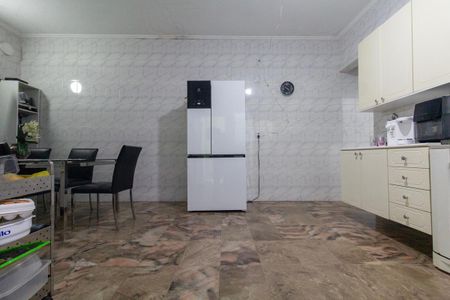 Casa à venda com 254m², 5 quartos e 1 vaga Casa à venda com 254m², 5 quartos e 1 vagaCasa 1 - Cozinha