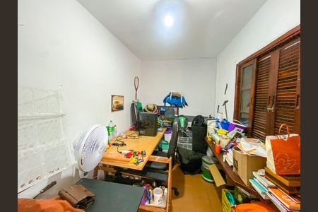 Casa à venda com 171m², 3 quartos e 2 vagas Casa à venda com 171m², 3 quartos e 2 vagasQuarto de Serviço
