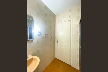 Casa à venda com 171m², 3 quartos e 2 vagas Casa à venda com 171m², 3 quartos e 2 vagasBanheiro Social