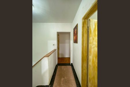 Casa à venda com 171m², 3 quartos e 2 vagas Casa à venda com 171m², 3 quartos e 2 vagasCorredor - Quartos