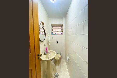 Casa à venda com 171m², 3 quartos e 2 vagas Casa à venda com 171m², 3 quartos e 2 vagasLavabo Sala